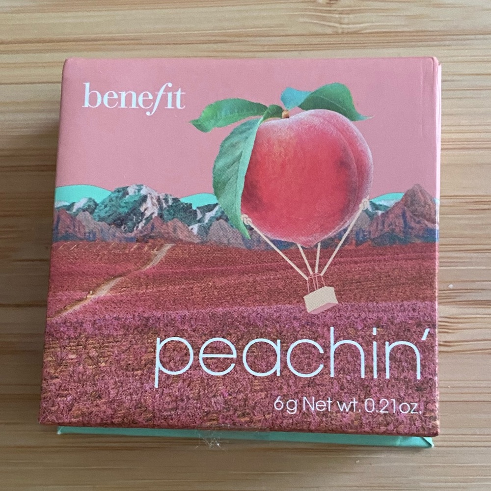 WANDERful World Silky-Soft Powder Blush in Peachin